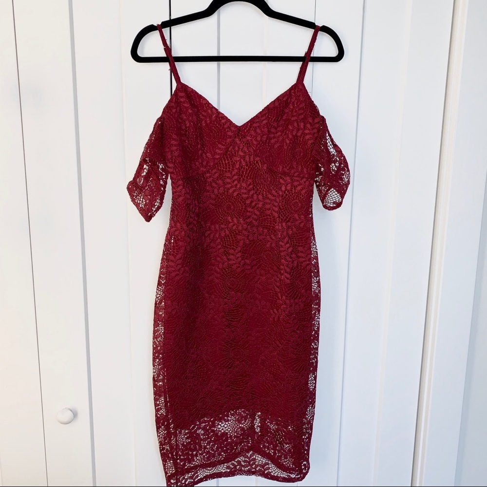 GUESS Los Angeles Cold Shoulder Maroon Lace Dress